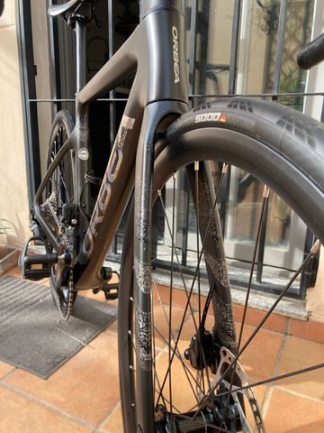 Tweedehands Orbea Orca M30 di2 Custom Shimano 105 Di2 2023 Road & Gravel — afbeelding 2 van 17