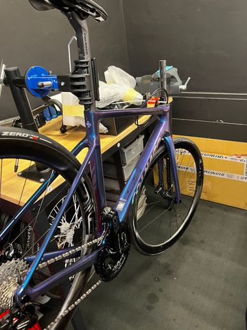Colnago V4RS Frameset 2025 Road & Gravel usato, Blu — immagine 3 di 4
