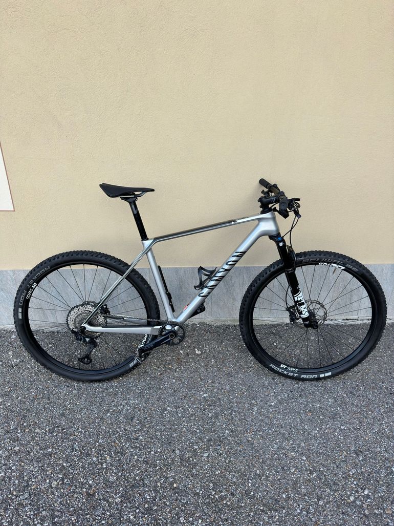Used Canyon Exceed CF 8 2022 2022 Mountainbike, Light Gray — image 1 of 6