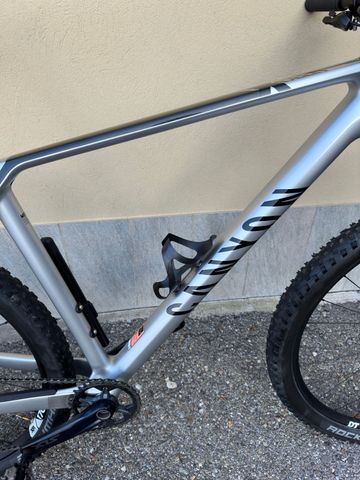 Used Canyon Exceed Shimano SLX 2022 Mountainbike, Light Gray — image 4 of 6
