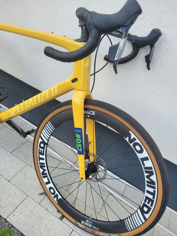 Używany Specialized Diverge Pro Carbon 2023 2023 Road & Gravel — zdjęcie 2 z 10
