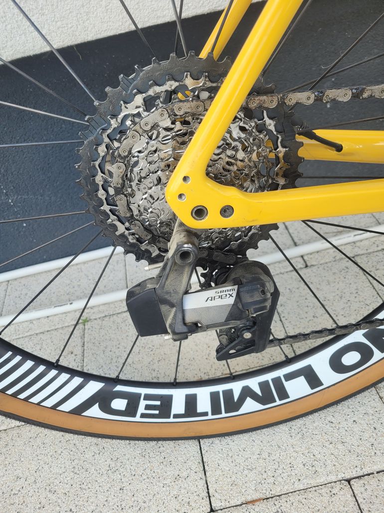Używany Specialized Diverge Pro Carbon 2023 2023 Road & Gravel — zdjęcie 5 z 10