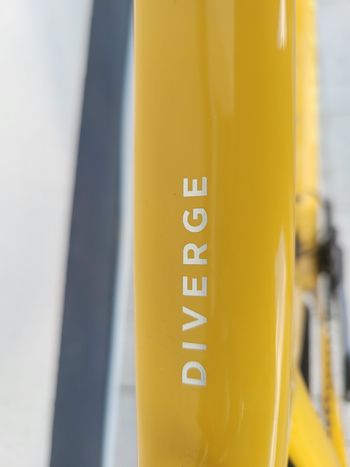 Używany Specialized Diverge Pro Carbon 2023 2023 Road & Gravel — zdjęcie 3 z 10
