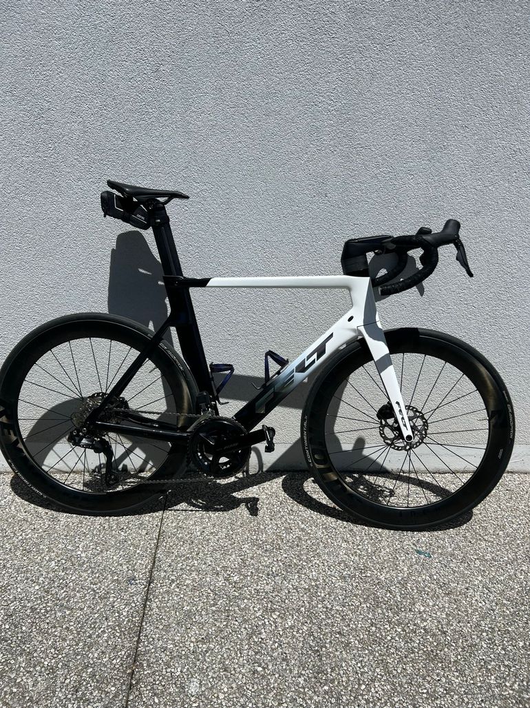 Used Felt AR Advanced 105 Di2 2025 2025 Road & Gravel, White — image 1 of 6