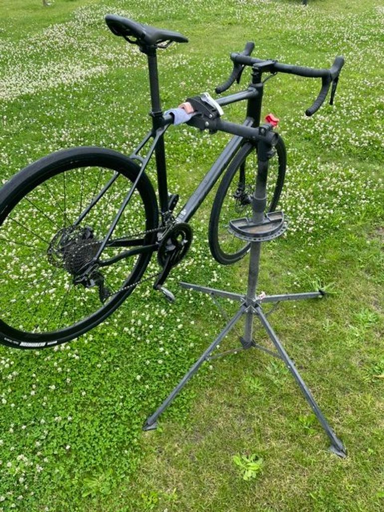 Used Merida SCULTURA ENDURANCE 400 2024 2024 Road & Gravel, Black — image 4 of 8