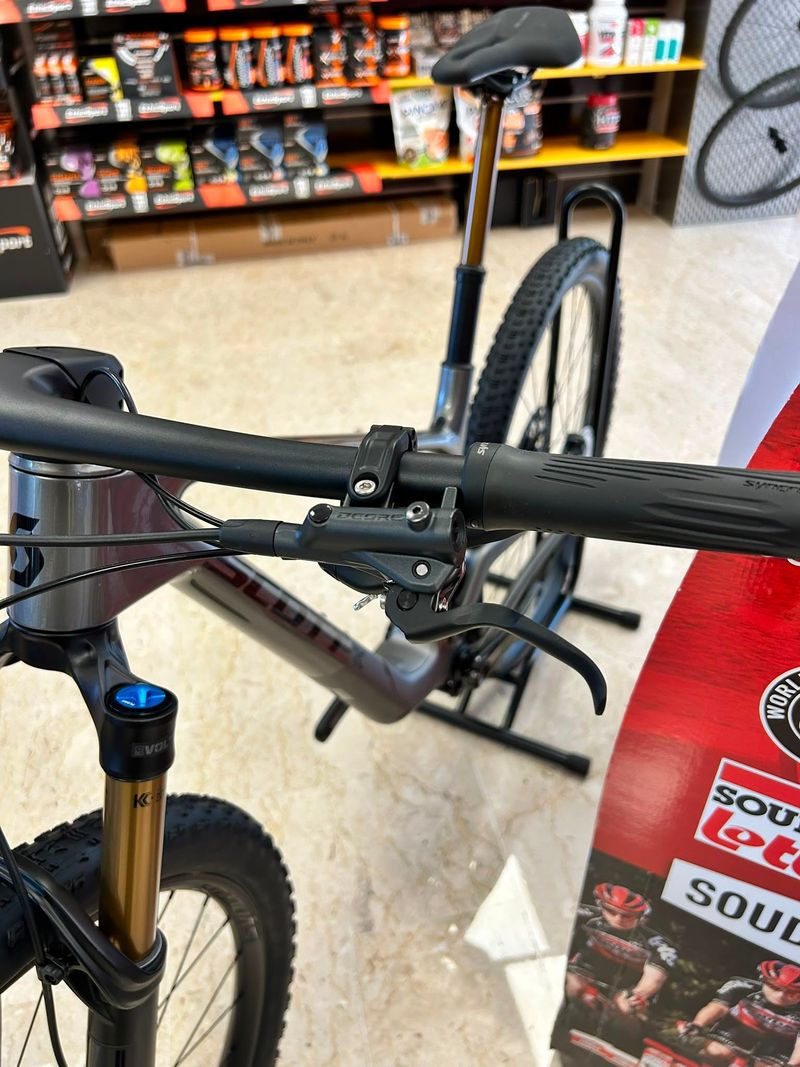 Scott Spark RC Expert 2027 2027 Mountainbike d'occasion — image 5 sur 14