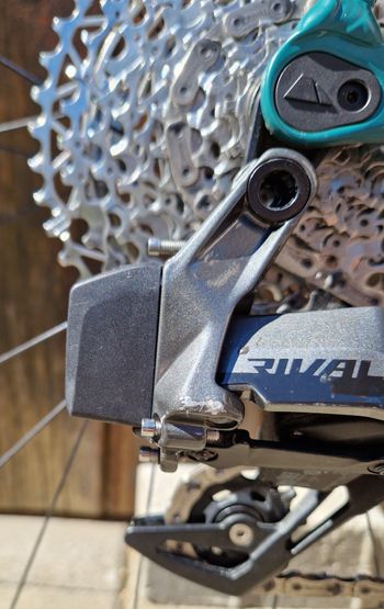 Używany Canyon Grail 7 eTap 2022 2022 Road & Gravel — zdjęcie 15 z 21