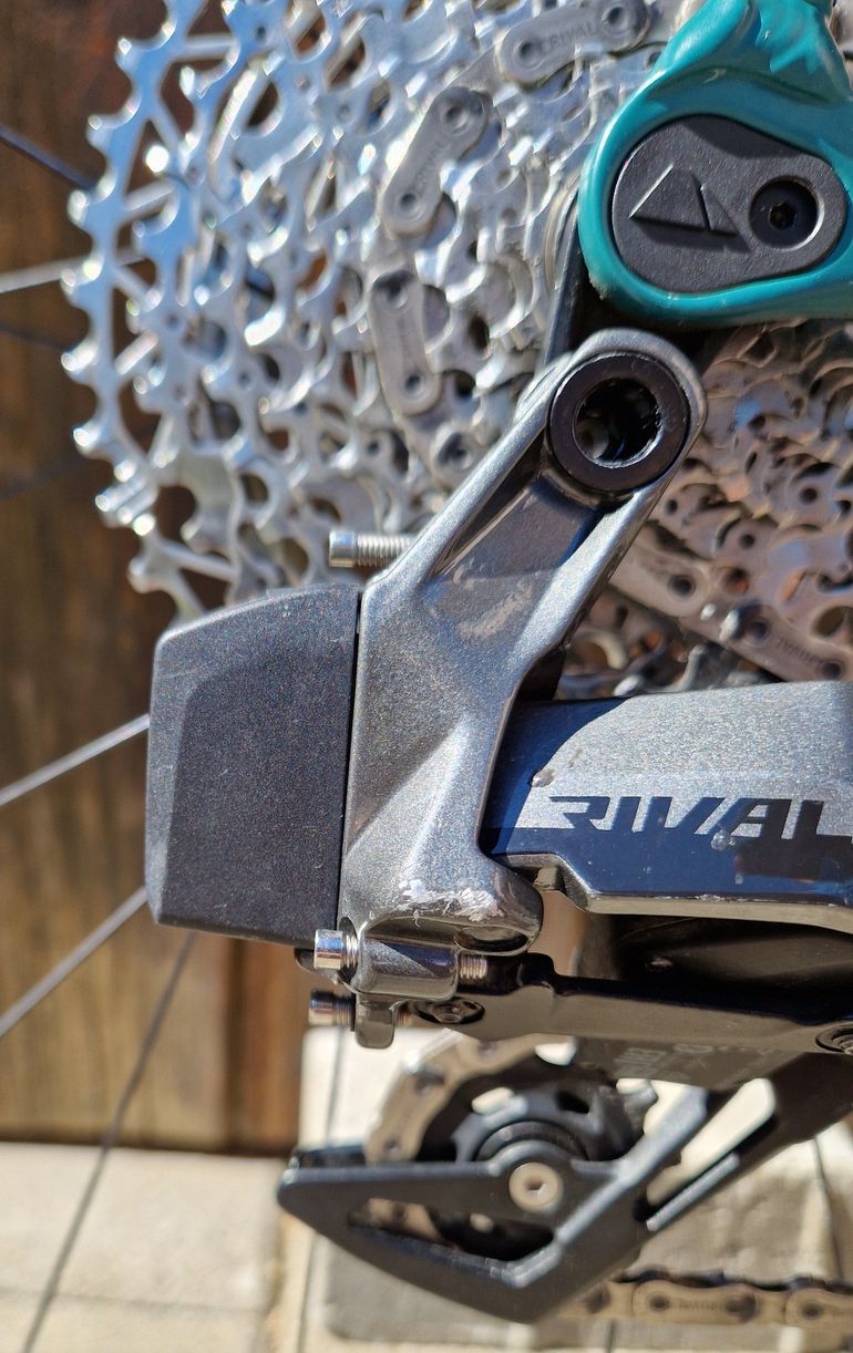 Używany Canyon Grail 7 eTap 2022 2022 Road & Gravel — zdjęcie 15 z 21