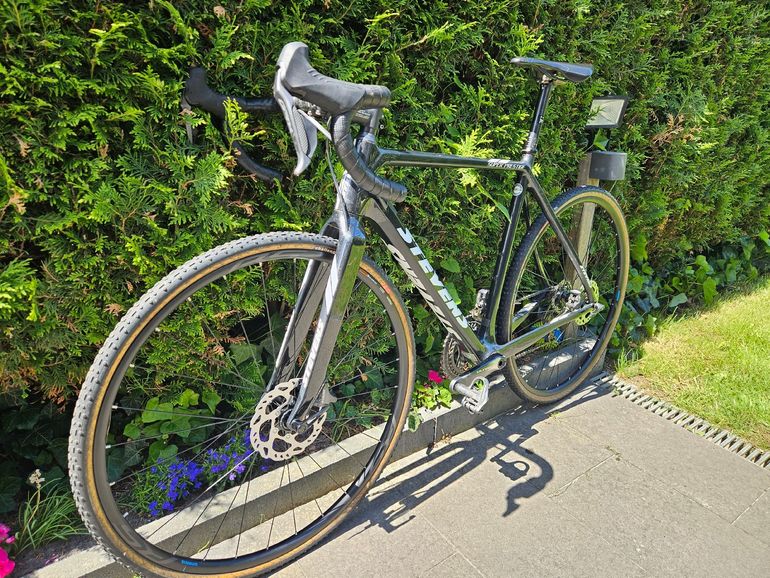 Used Stevens Super Prestige Di2 2022 2022 Road & Gravel, Black — image 2 of 10