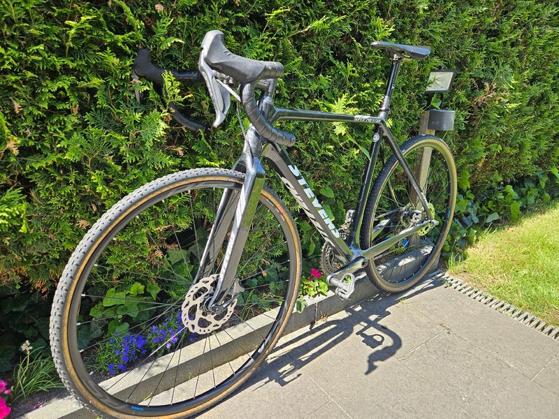 Stevens Super Prestige Di2 2022 2022 Road & Gravel usato, Nero — immagine 2 di 10