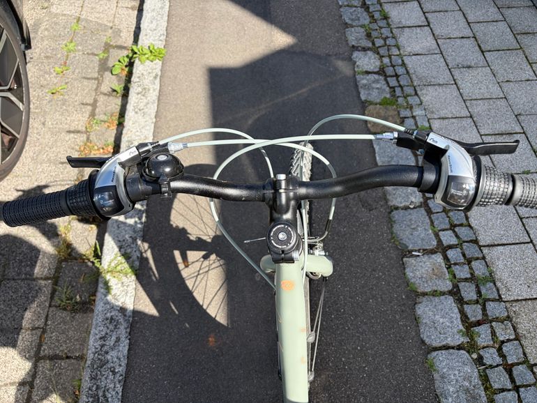 Used CUBE Ella 2022 Youth, Green — image 4 of 5