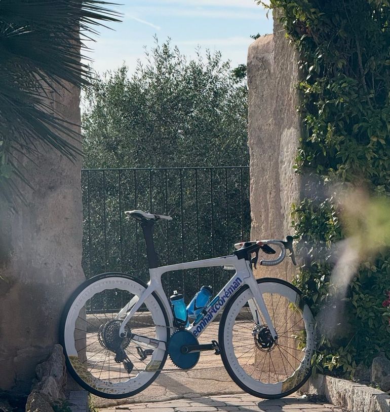 Used Carbon S5 Replica Custom SRAM Red eTap AXS 2023 Road & Gravel, White — image 5 of 8