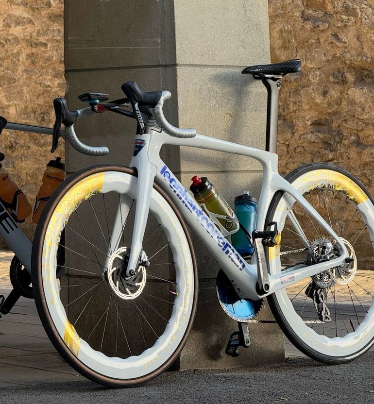 Used Carbon S5 Replica Custom SRAM Red eTap AXS 2023 Road & Gravel, White — image 2 of 8