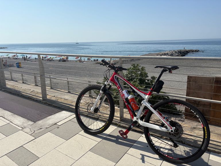 Used Specialized S-Works Epic Carbon 26 2012 2012 Mountainbike, Red, 27.5 (650B) — image 2 of 12