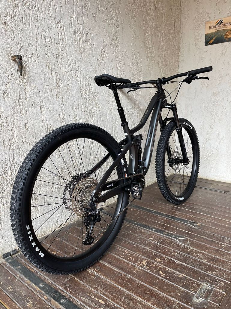 Used Trek Fuel EX 5 Gen 5 2023 2023 Mountainbike, Light Gray, 27.5, 29 — image 3 of 3