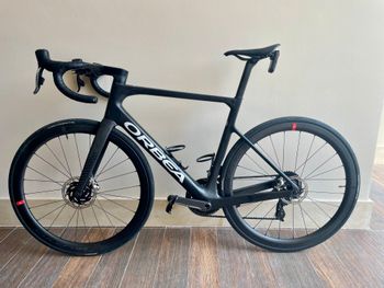 Używany Orbea ORCA M11eLTD PWR 2023 2023 Road & Gravel