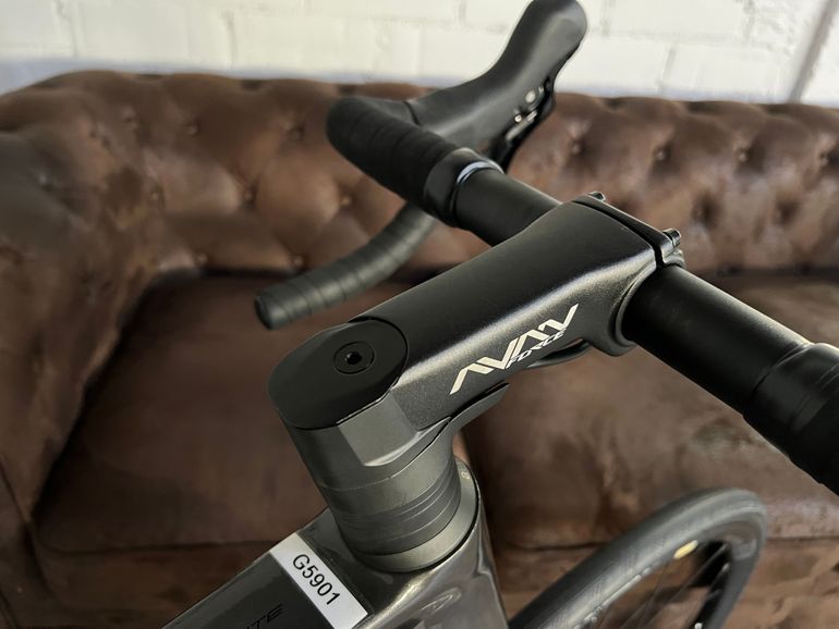 Used Berria BELADOR ELITE 105 2025 2025 Road & Gravel, Light Gray — image 6 of 20