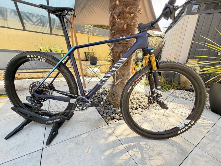 Used Canyon Exceed CF SLX 2023 2023 Mountainbike, Blue, 29 — image 1 of 14