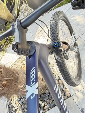 Used Canyon Exceed CF SLX 2023 2023 Mountainbike, Blue, 29 — image 4 of 14