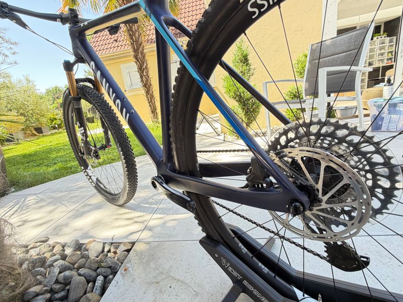 Used Canyon Exceed CF SLX 2023 2023 Mountainbike, Blue, 29 — image 9 of 14
