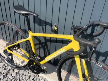 Cannondale Synapse Carbon 2 LE 2023 2023 Road & Gravel usato, Bianco — immagine 2 di 7