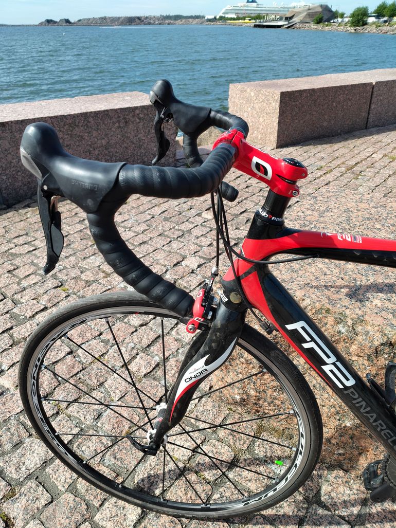 Gebrauchtes Pinarello Fp2 2012 Road & Gravel, Rot — Bild 2 von 12