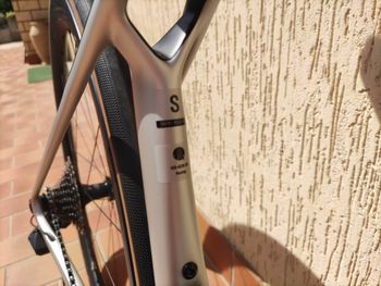 Käytetty Trek Madone SL 7 Gen 8 2025 2025 Road & Gravel — kuva 7 / 9