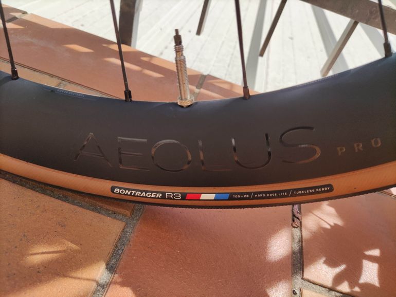 Käytetty Trek Madone SL 7 Gen 8 2025 2025 Road & Gravel — kuva 2 / 9