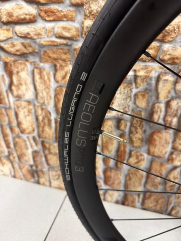 Tweedehands Orbea Orca 2022 2024 Road & Gravel — afbeelding 10 van 11