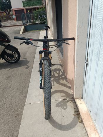 Used CUBE AMS 100 C:68 SLT 29 2020 2020 Mountainbike, Black — image 7 of 9