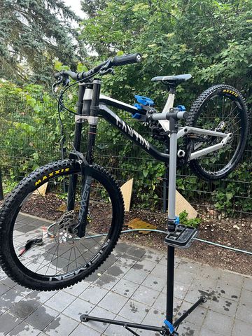Used Canyon Sender 5 2021 2021 Mountainbike, Black, 27.5 — image 2 of 6