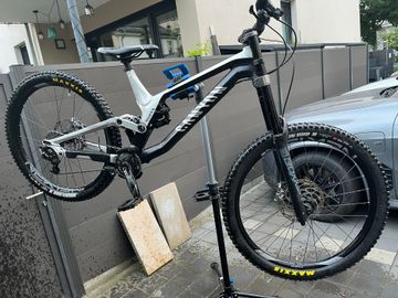 Used Canyon Sender 5 2021 2021 Mountainbike, Black, 27.5 — image 6 of 6