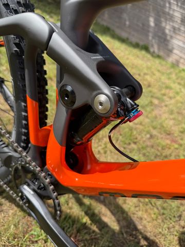 Brugt Mondraker F-PODIUM CARBON 2023 2023 Mountainbike — billede 6 af 8