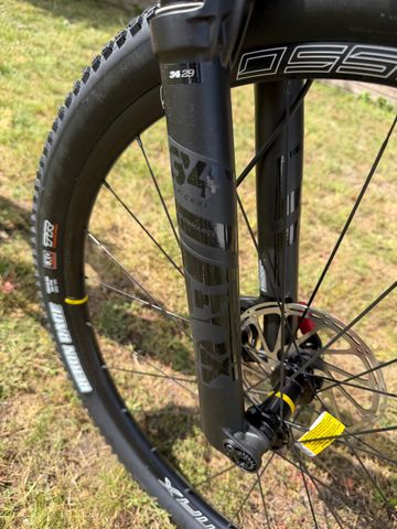 Brugt Mondraker F-PODIUM CARBON 2023 2023 Mountainbike — billede 5 af 8