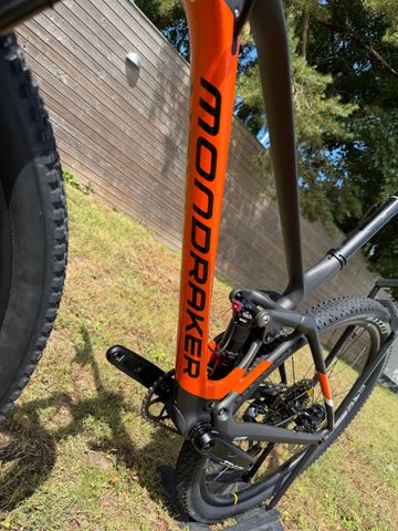 Brugt Mondraker F-PODIUM CARBON 2023 2023 Mountainbike — billede 4 af 8