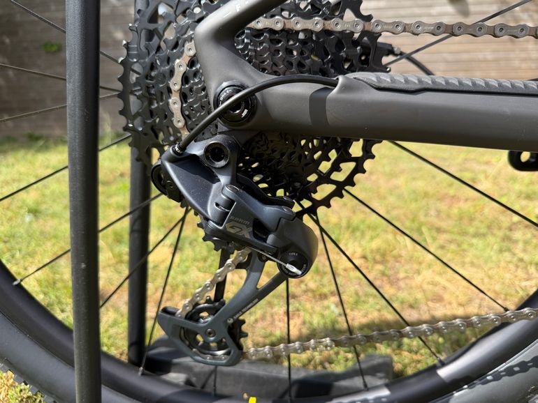 Used Mondraker F-PODIUM CARBON 2023 2023 Mountainbike, Black, 29 — image 7 of 8