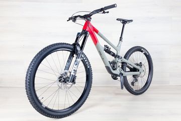 Used YT Capra 2023 Mountainbike, Light Gray — image 6 of 16