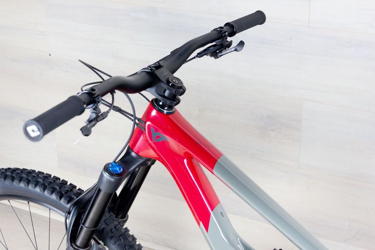 Used YT Capra 2023 Mountainbike, Light Gray — image 14 of 16