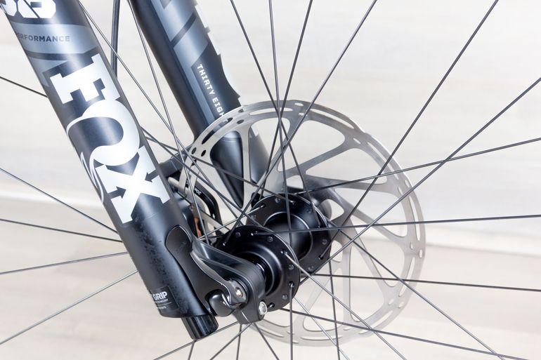 Used YT Capra 2023 Mountainbike, Light Gray — image 10 of 16