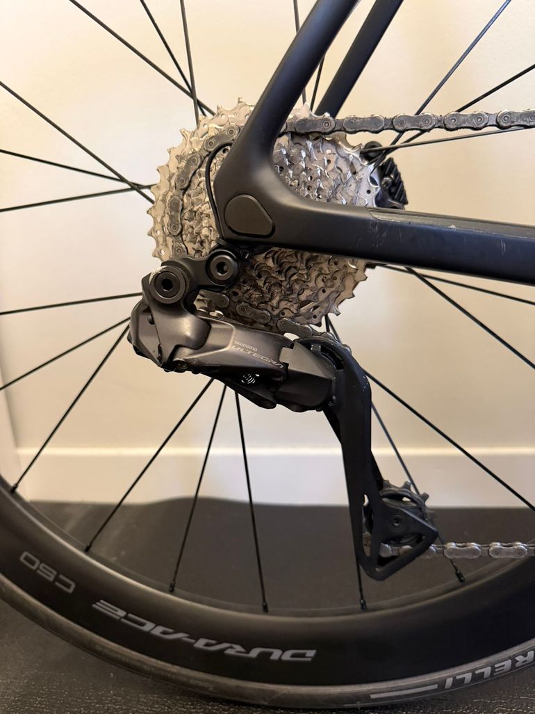 Použité Colnago V4Rs Disc Ultegra Di2 W/Shimano Dura-Ace C50 Wheels 2024 2024 Road & Gravel — obrázek 3 z 10