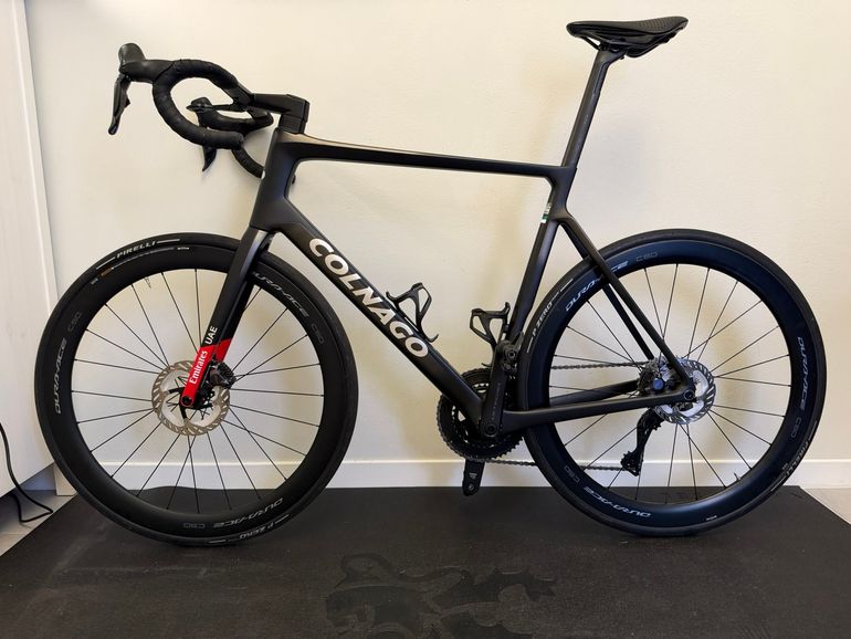 Použité Colnago V4Rs Disc Ultegra Di2 W/Shimano Dura-Ace C50 Wheels 2024 2024 Road & Gravel — obrázek 4 z 10