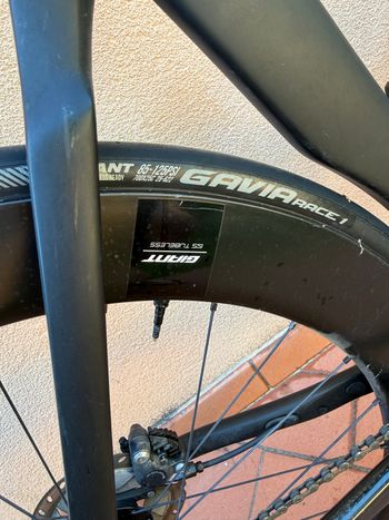 Używany Giant Propel Advanced 1 Disc 2021 2021 Road & Gravel — zdjęcie 12 z 16