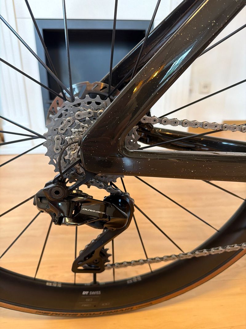 Canyon Aeroad CFR Di2 2025 2025 Road & Gravel d'occasion — image 6 sur 14