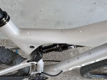 Used Orbea OIZ H10 TR 2023 Mountainbike, Light Gray — image 10 of 13