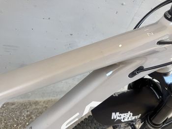 Used Orbea OIZ H10 TR 2023 Mountainbike, Light Gray — image 9 of 13