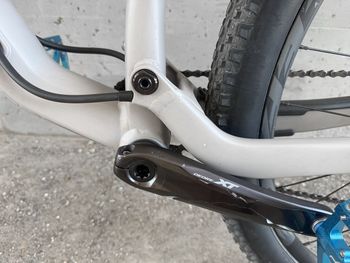 Used Orbea OIZ H10 TR 2023 Mountainbike, Light Gray — image 6 of 13