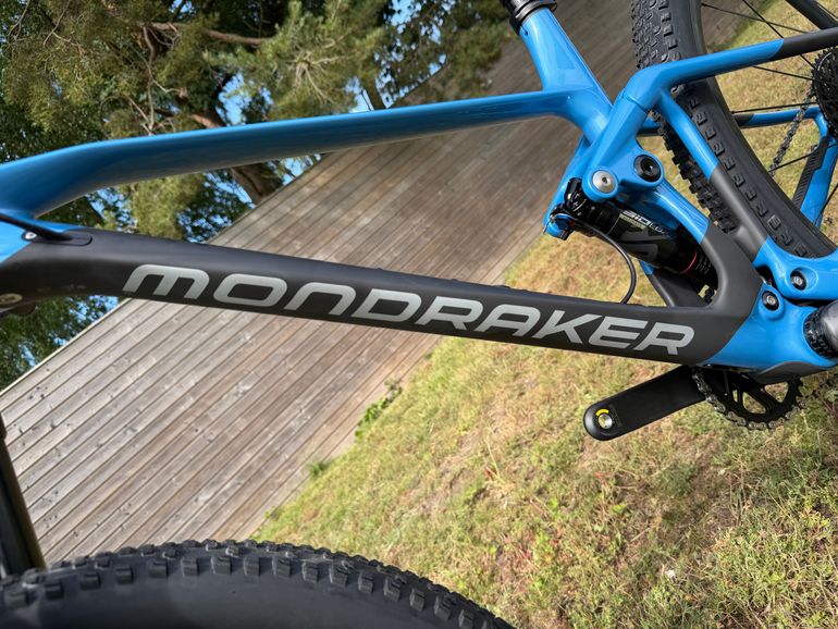 Used Mondraker F-PODIUM CARBON DC R 2023 2023 Mountainbike, Blue, 29 — image 4 of 9