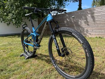 Used Mondraker F-PODIUM CARBON DC R 2023 2023 Mountainbike, Blue, 29 — image 3 of 9