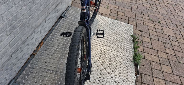 Used Specialized Enduro SL Comp 2008 2008 Mountainbike, Blue, 26 — image 7 of 13