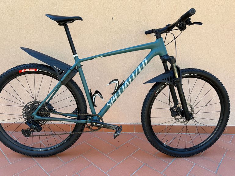 Used Specialized Chisel 2020 2020 Mountainbike, Green, 29 — image 1 of 11